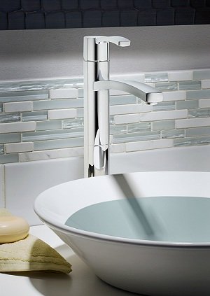 Smooth handle operation  is a result of the ceramic disc valve which is resistant to normal deterioration.