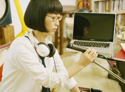 �������