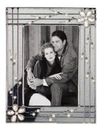 Speicherkarten: Romance 13x18cm Metallgestell mit Milchglas und Blummen-Applikation