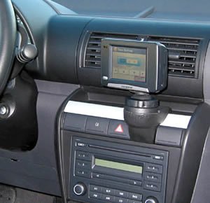Elektronik und Foto: ARAT Navigationshalterung f�r VW Fox ab Bj. 05